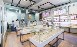 tiệm mắt kính ở Móng Cái