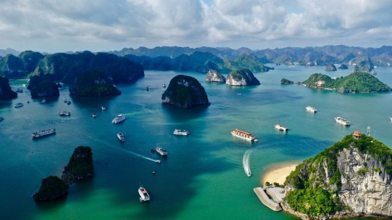 Vịnh Hạ Long: Kinh Nghiệm Du Lịch Tự Túc Từ A-Z