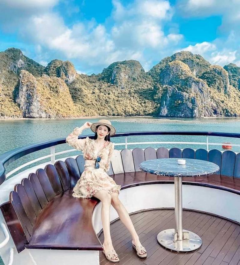 Top 6 các du thuyền Hạ Long dịch vụ đạt chuẩn 5 sao