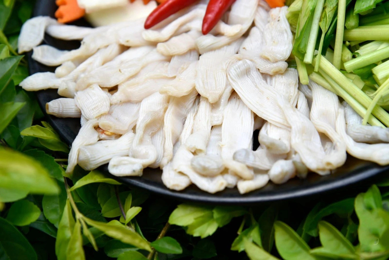 Sá sùng Quan Lạn - Đặc sản ngon nức tiếng Quảng Ninh 1 Sá sùng Quan Lạn – Đặc sản ngon nức tiếng Quảng Ninh