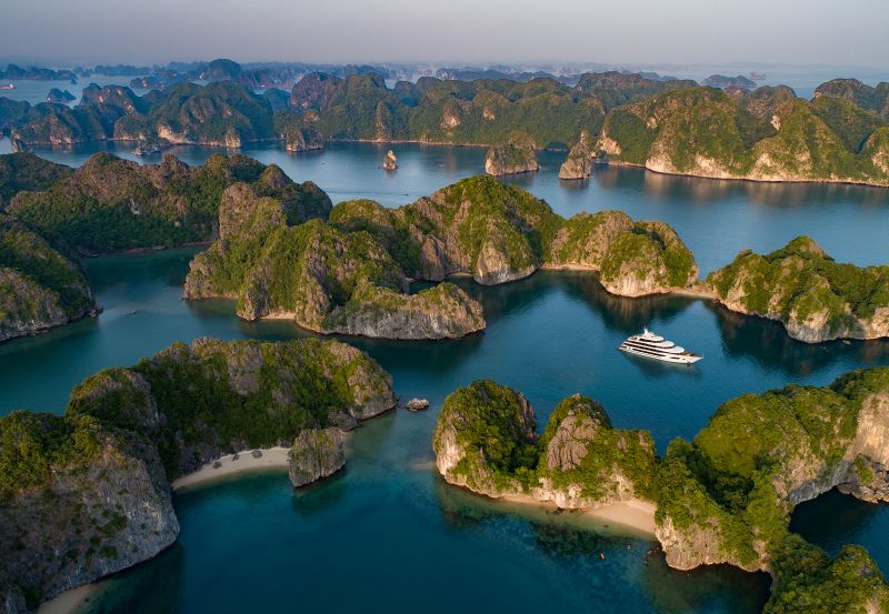 Đảo Cát Bà - thiên đường nghỉ dưỡng giữa biển khơi 1 Đảo Cát Bà – thiên đường nghỉ dưỡng giữa biển khơi