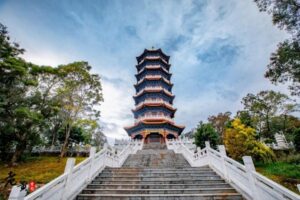 Tháp Vạn Xương: Điểm đến lý tưởng khi du lịch Đông Hưng 3 thap van xuong 0