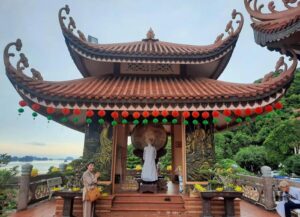 chua cai bau quang ninh 4