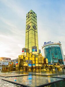 Cột đồng hồ Quảng Ninh có tổng kinh phí xây dựng là 35 tỷ đồng