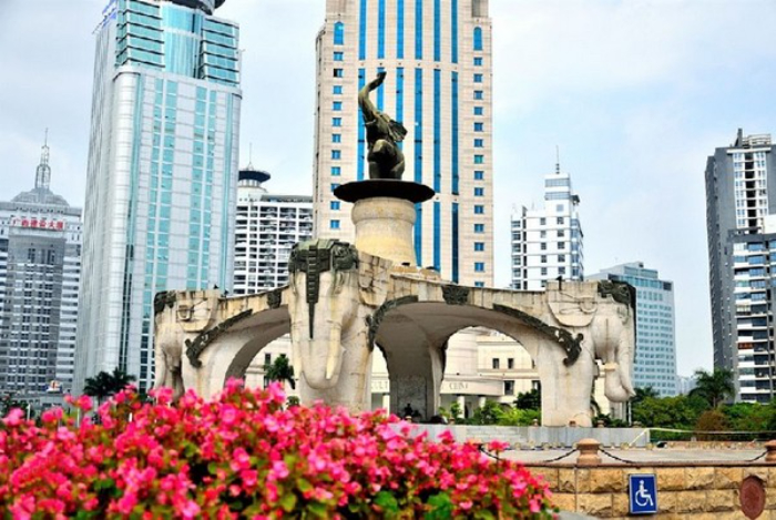 Quảng trường Ngũ Tượng – Điểm nên ghé ở Nam Ninh