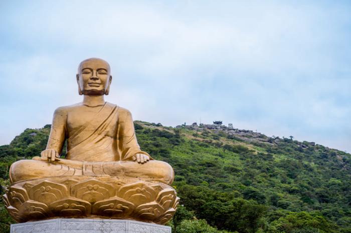Thiền phái Trúc Lâm: Di sản văn hóa tâm linh đặc sắc tại Quảng Ninh 2 thien-phai-truc-lam