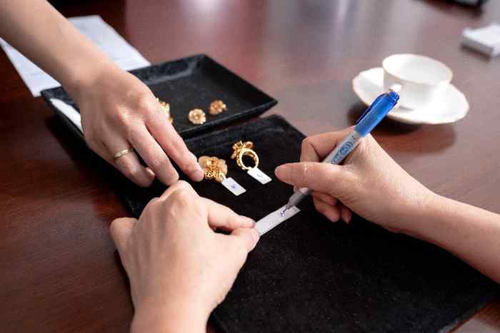 5 Tiệm cầm đồ ở Cẩm Phả giải ngân nhanh chóng 5 Mạnh Ninh - Dịch vụ cầm đồ ở Cẩm Phả