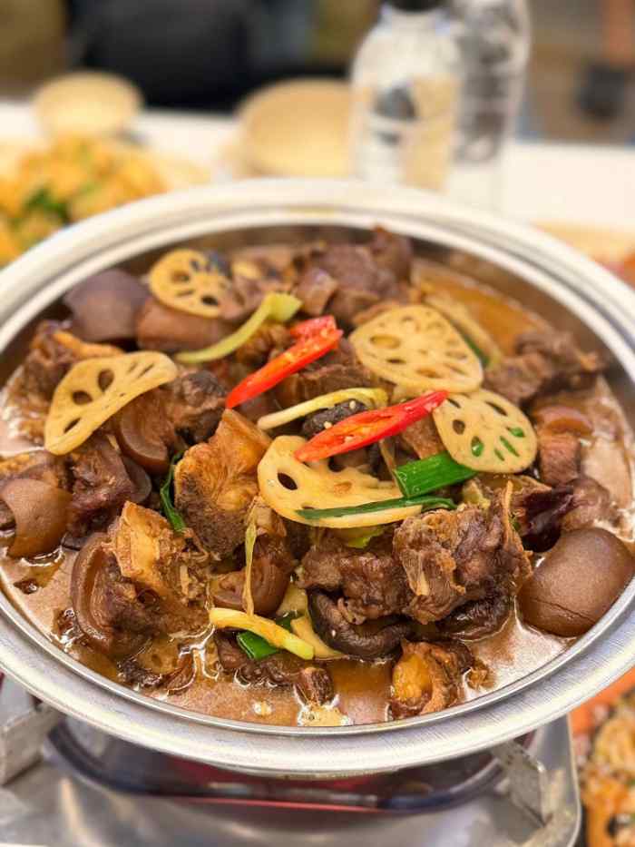 4 Quán bia hơi ở Móng Cái menu ngon, giá ổn 2 Beer Garden 568