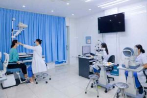 Phòng khám mắt ở Móng Cái