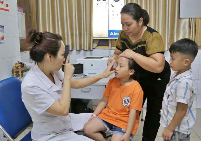 Top 3 phòng khám mắt ở Quảng Ninh chữa trị hiệu quả 2 Khoa Mắt - Bệnh viện Đa khoa tỉnh Quảng Ninh