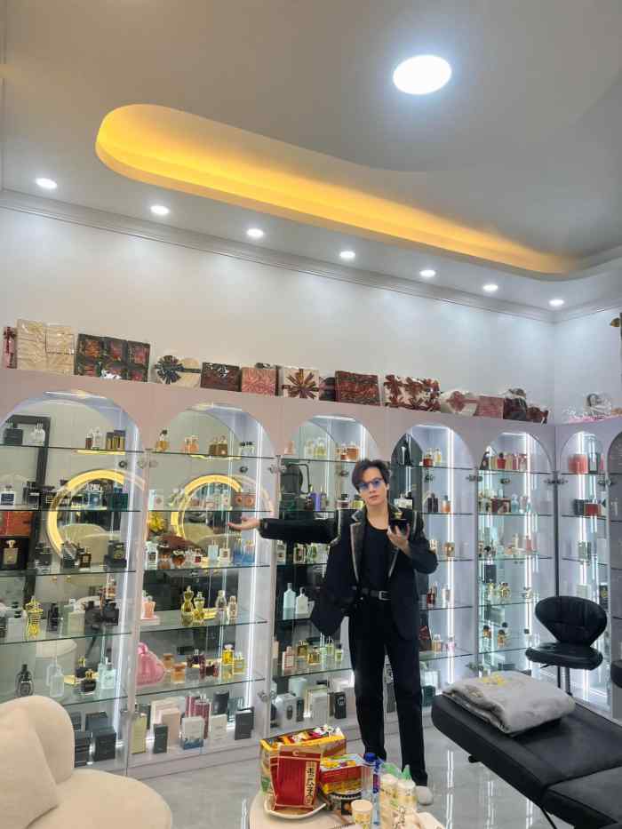 Shop Nước Hoa Móng Cái 